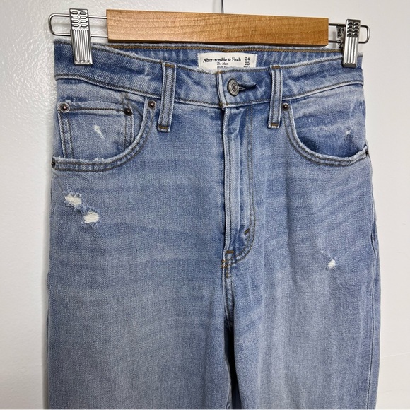 ABERCROMBIE The Mom High Rise Curve Love Jeans - Picture 2 of 4